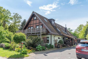 Отель Ferienwohnung-auf-Ruegen-fuer-3-Erwachsene-und-1-Kind  Шапроде
